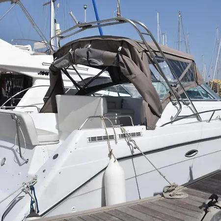 Luxury Boat Karamba I Botel