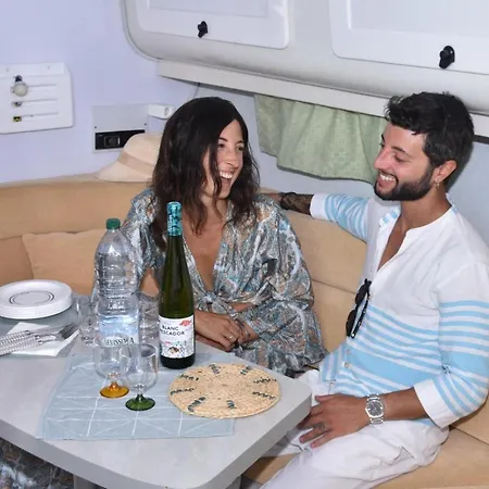 Luxury Boat Karamba I Botel