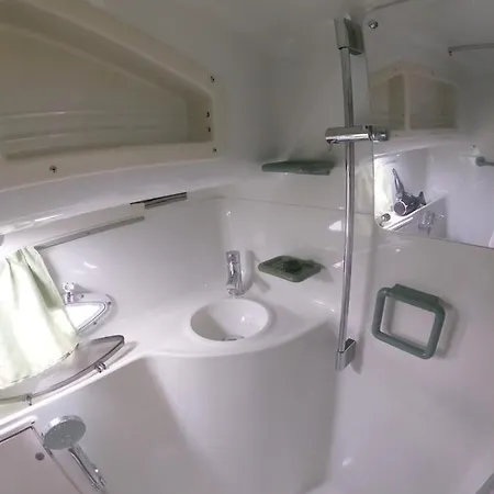 Luxury Boat Karamba I *